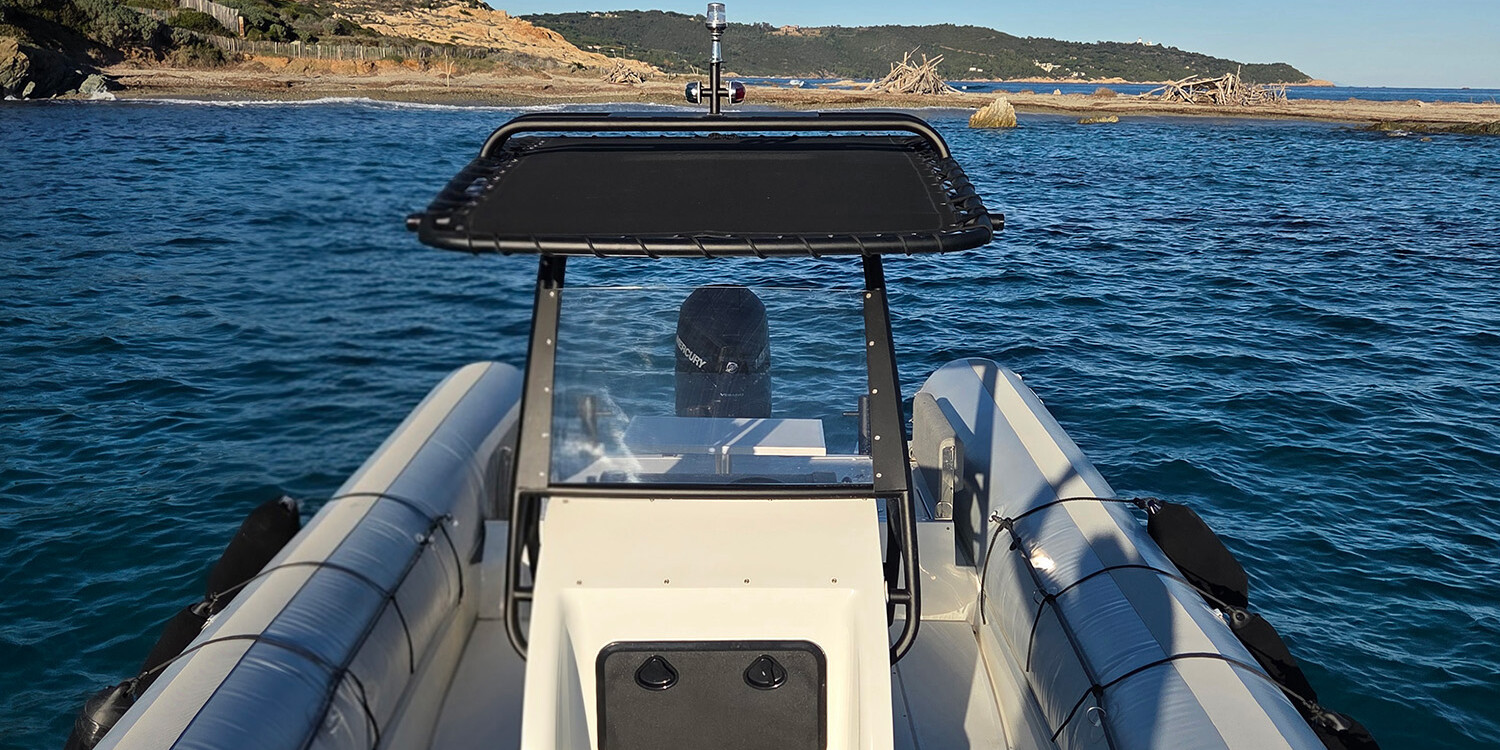 photo from the bow of the Aurora boat